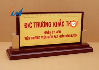 Biển chức danh trụ đồng