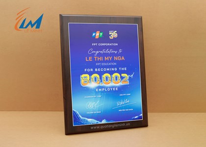 Bảng chứng nhận nhân viên đóng góp